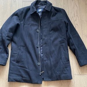 Dockers Wool Blend coat. Great Fall Jacket with Puffer material for windy days